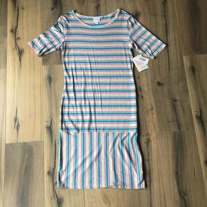 🌸 3/$20 NWT LULAROE Julia Dress